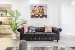Sassy & Chic Apt on Melbourne's Famous St Kilda Rd